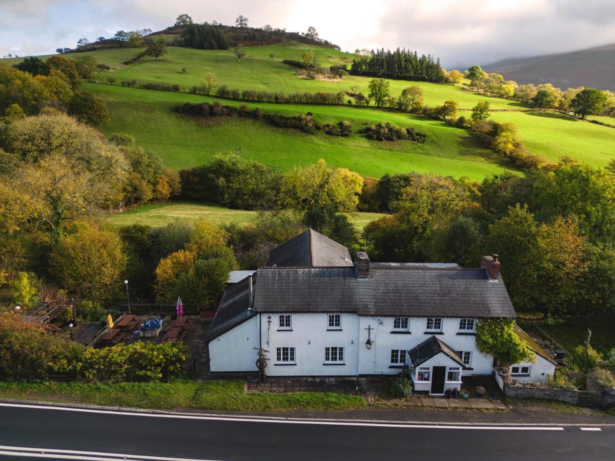 Dinas Castle Inn Brecon Exteriör bild